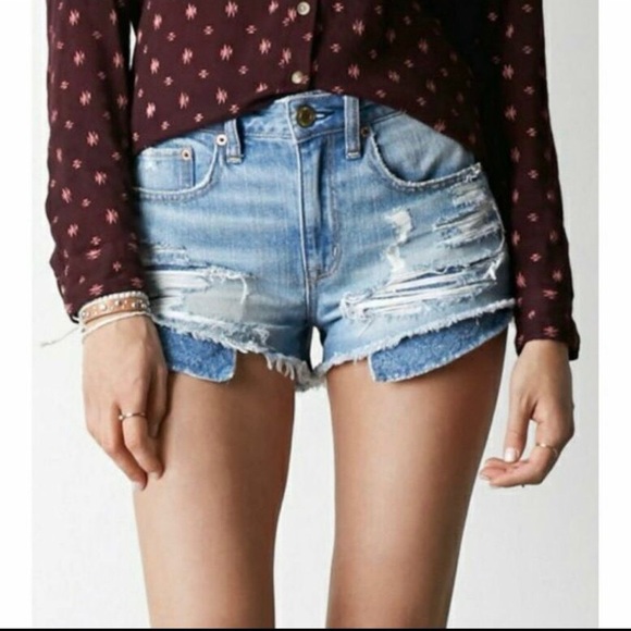 American Eagle Outfitters Pants - ⭐️ American Eagle High Rise Distressed Shortie Jean Denim Shorts Size 2